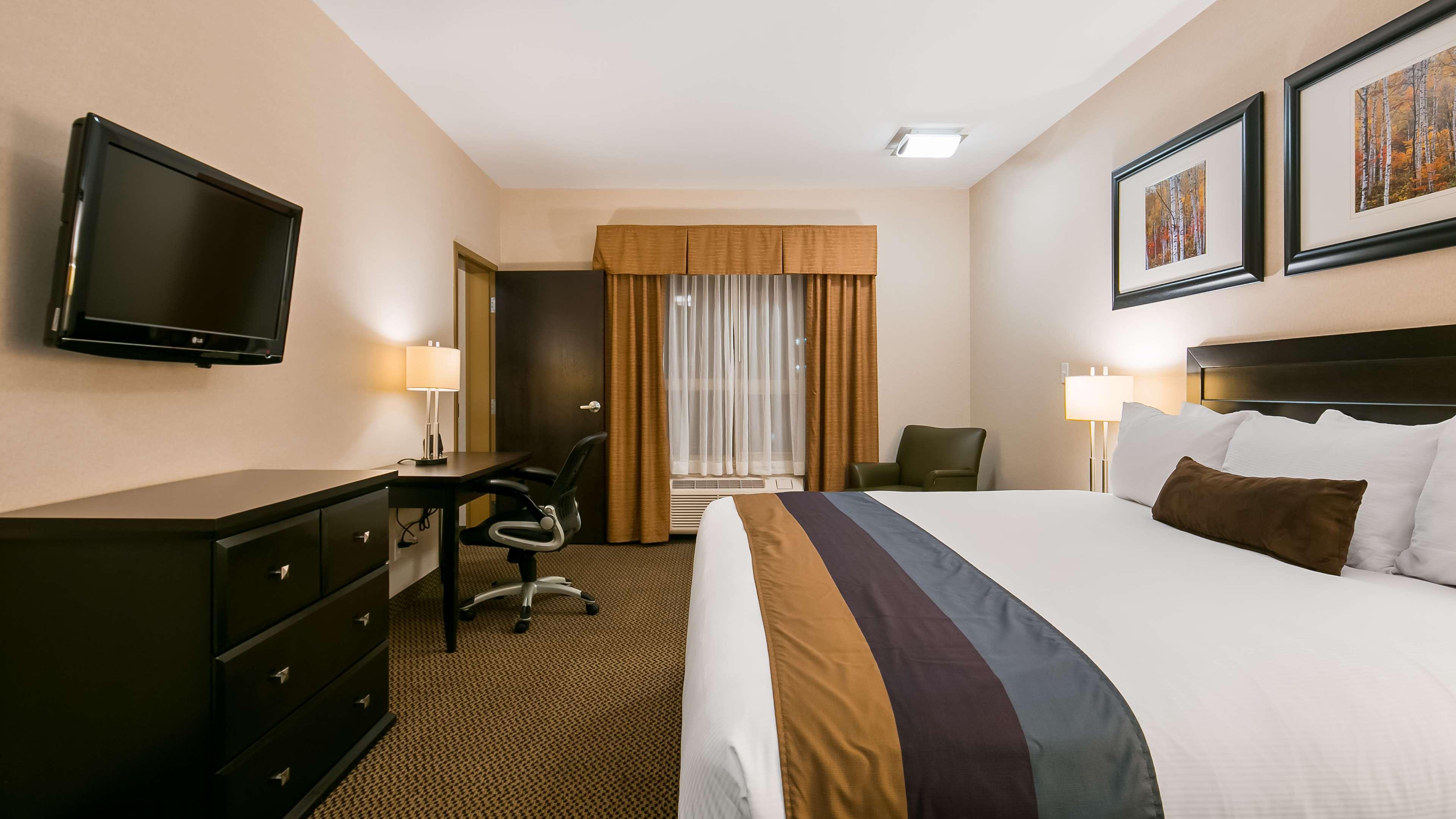 Best Western Wainwright Inn & Suites Εξωτερικό φωτογραφία