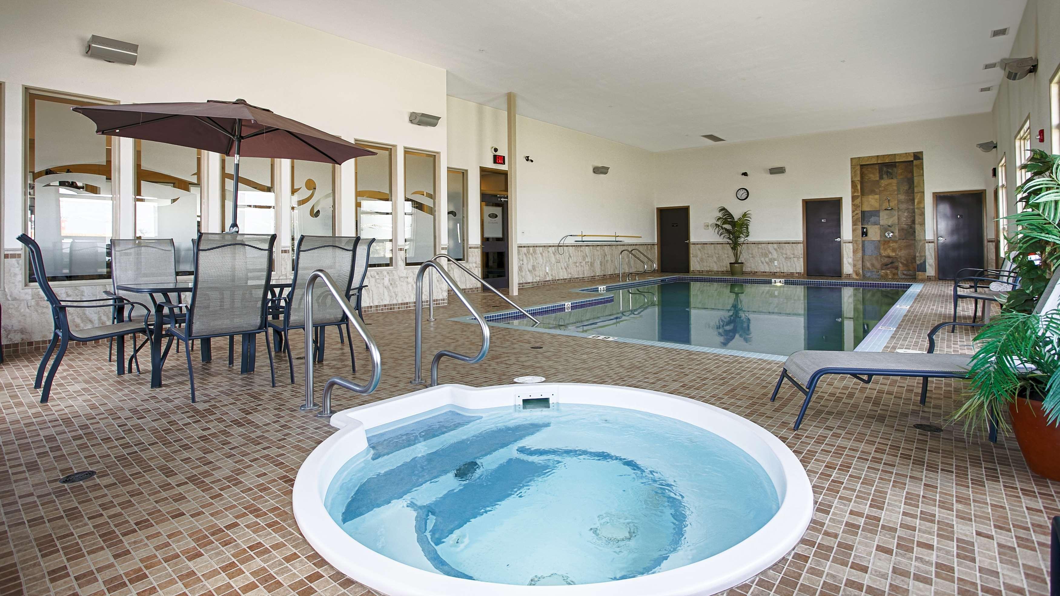 Best Western Wainwright Inn & Suites Εξωτερικό φωτογραφία