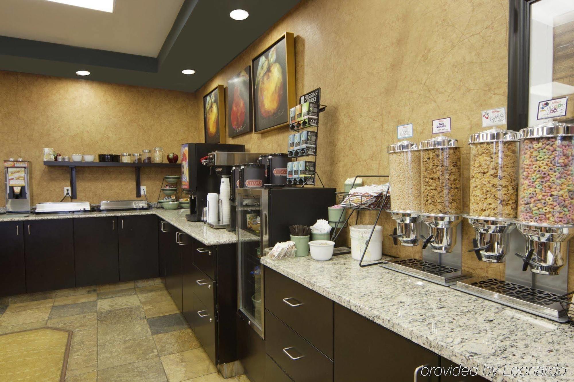 Best Western Wainwright Inn & Suites Εξωτερικό φωτογραφία