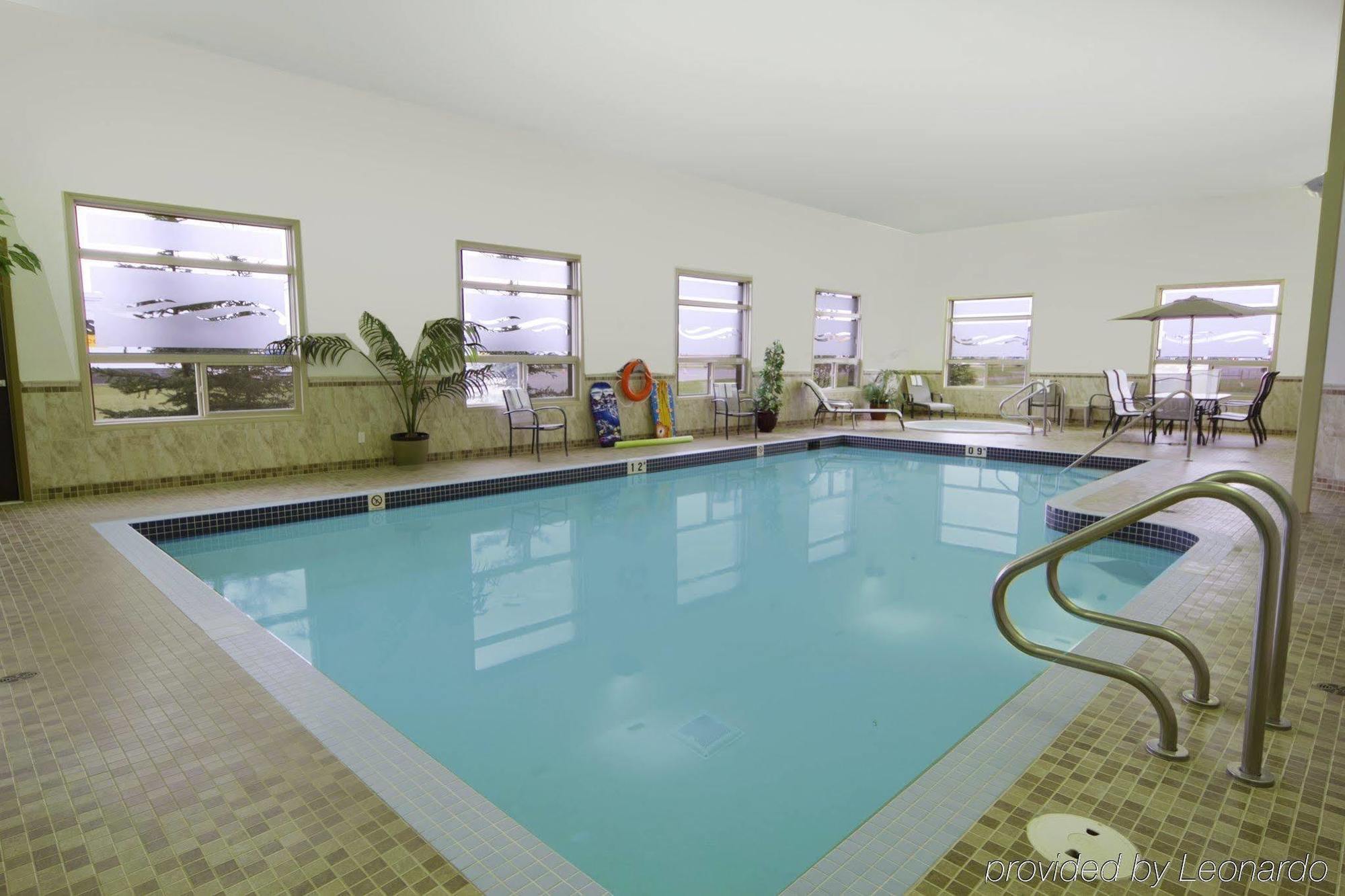 Best Western Wainwright Inn & Suites Εξωτερικό φωτογραφία
